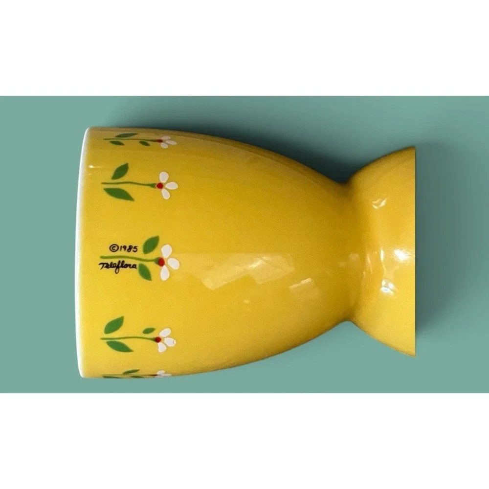 !985 Teleflora Ceramic Bright Yellow Double Coddler‎ Egg Cup Sunny Daisy Vintage